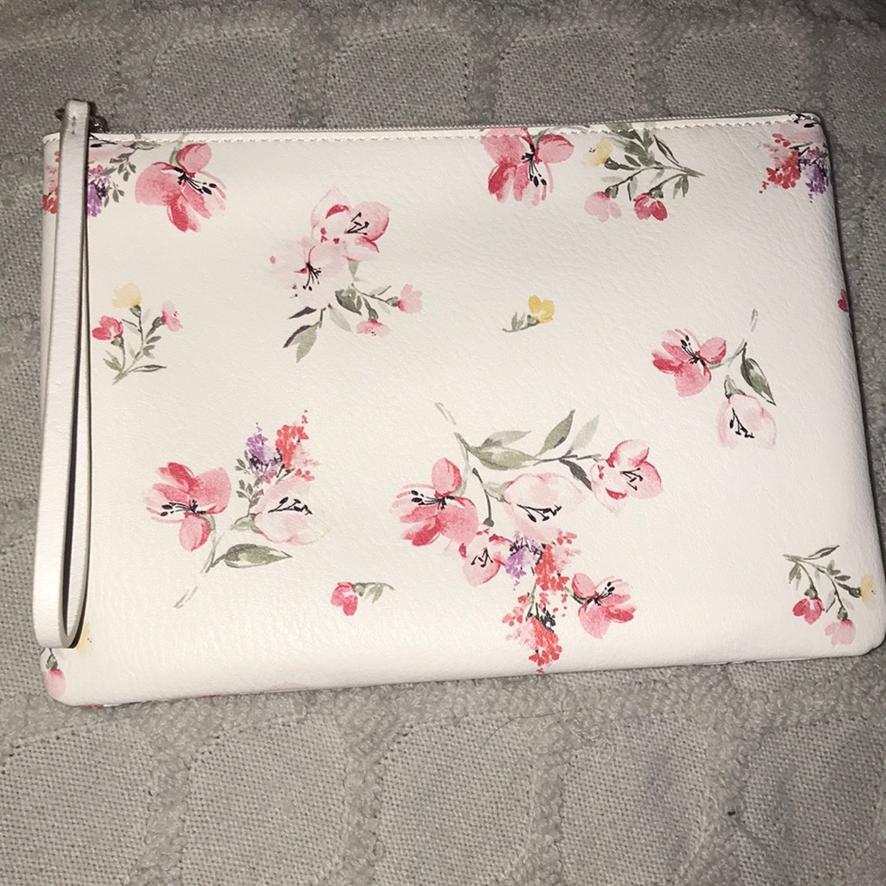Lauren Conrad Wristlet